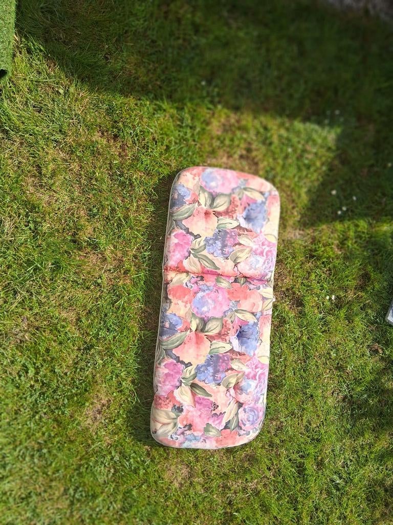 4 nette tuinstoelkussens, Ophalen, Gebruikt