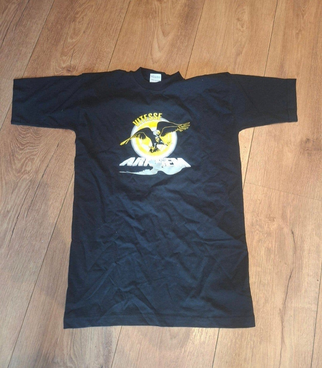 Vitesse Arnhem T-shirt - Zwart met clublogo, Maat 48/50 (M), Zwart, Ophalen of Verzenden, Gedragen