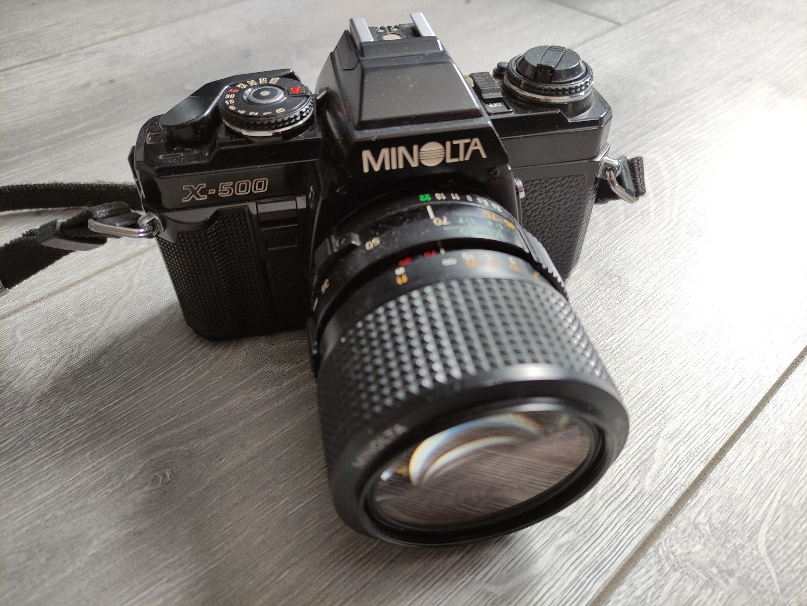 Gezocht: batteri klep voor minolta X-500, Ophalen of Verzenden, Spiegelreflex, Minolta