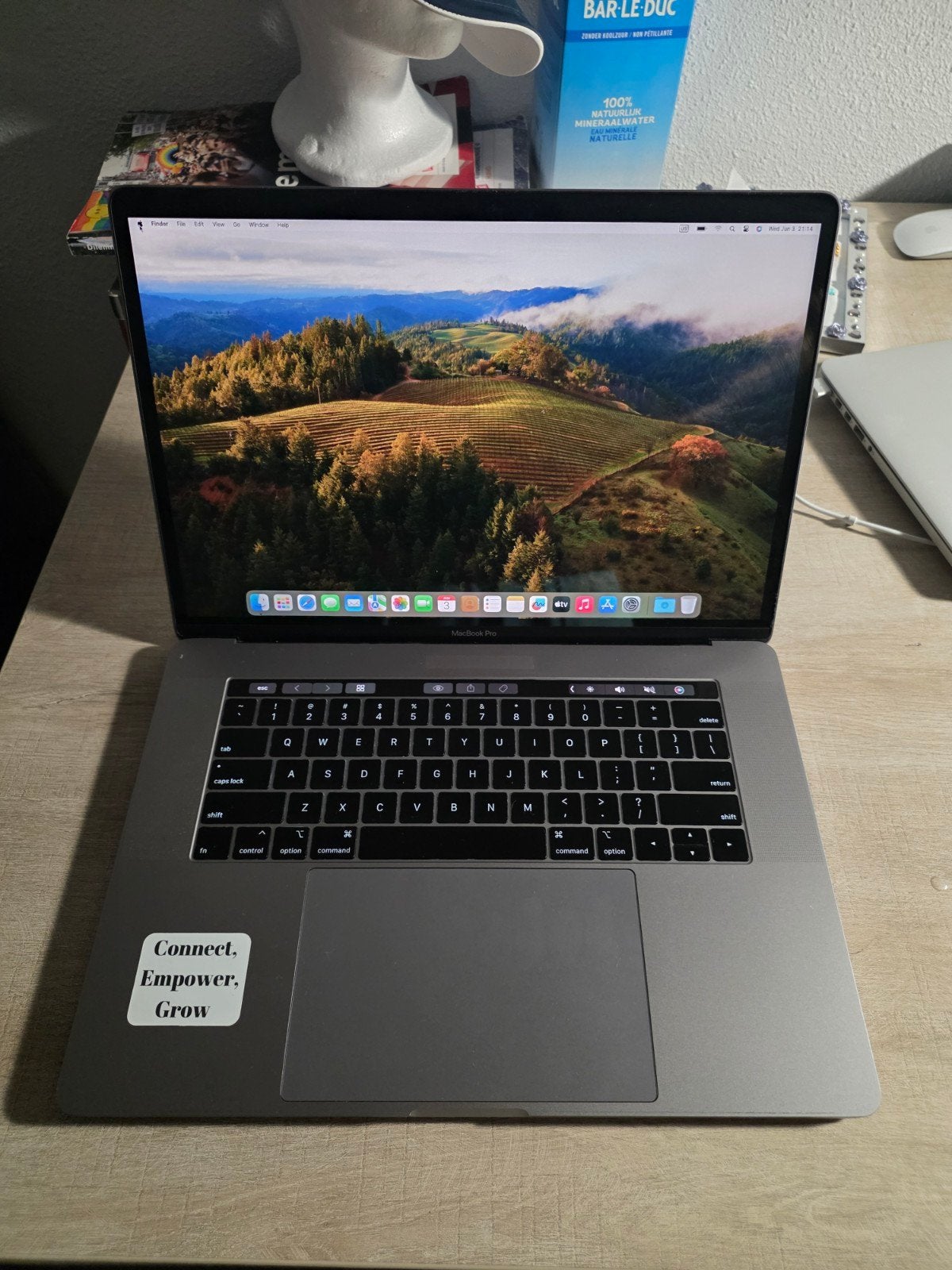 MacBook Pro (2019, Intel) 15" i7 2.6GHz 512gb 16GB RAM, MacBook Pro, 2 tot 3 Ghz, 15 inch, Ophalen of Verzenden