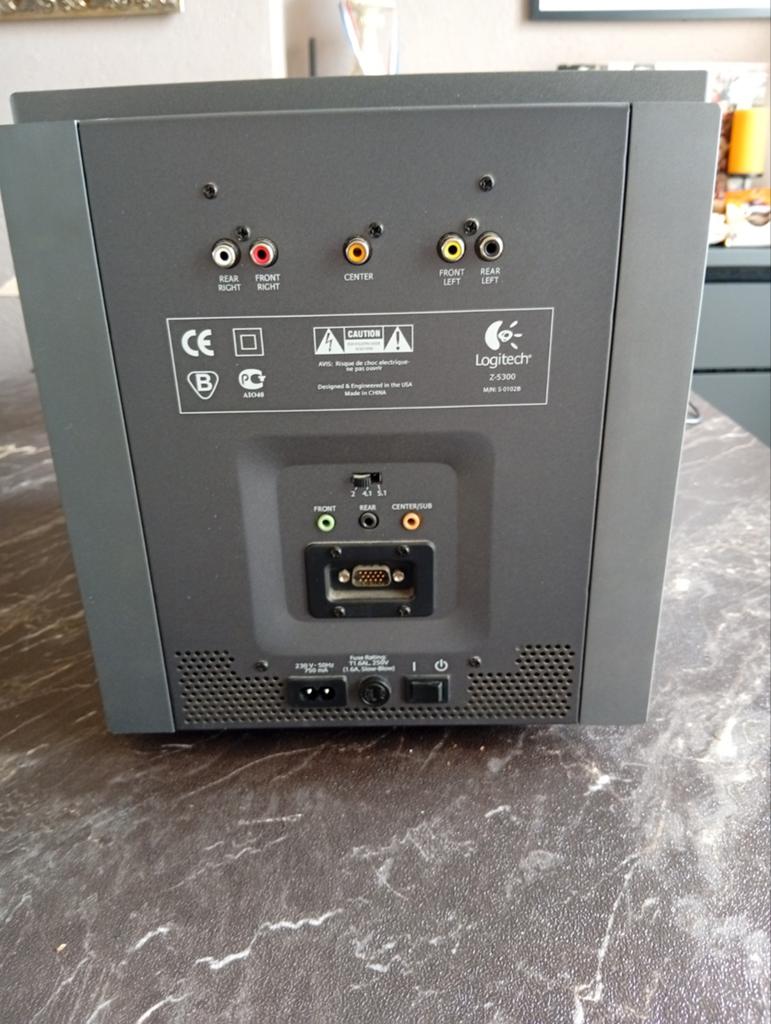 Logitech 5.1 surround speakers., Ophalen, Gebruikt