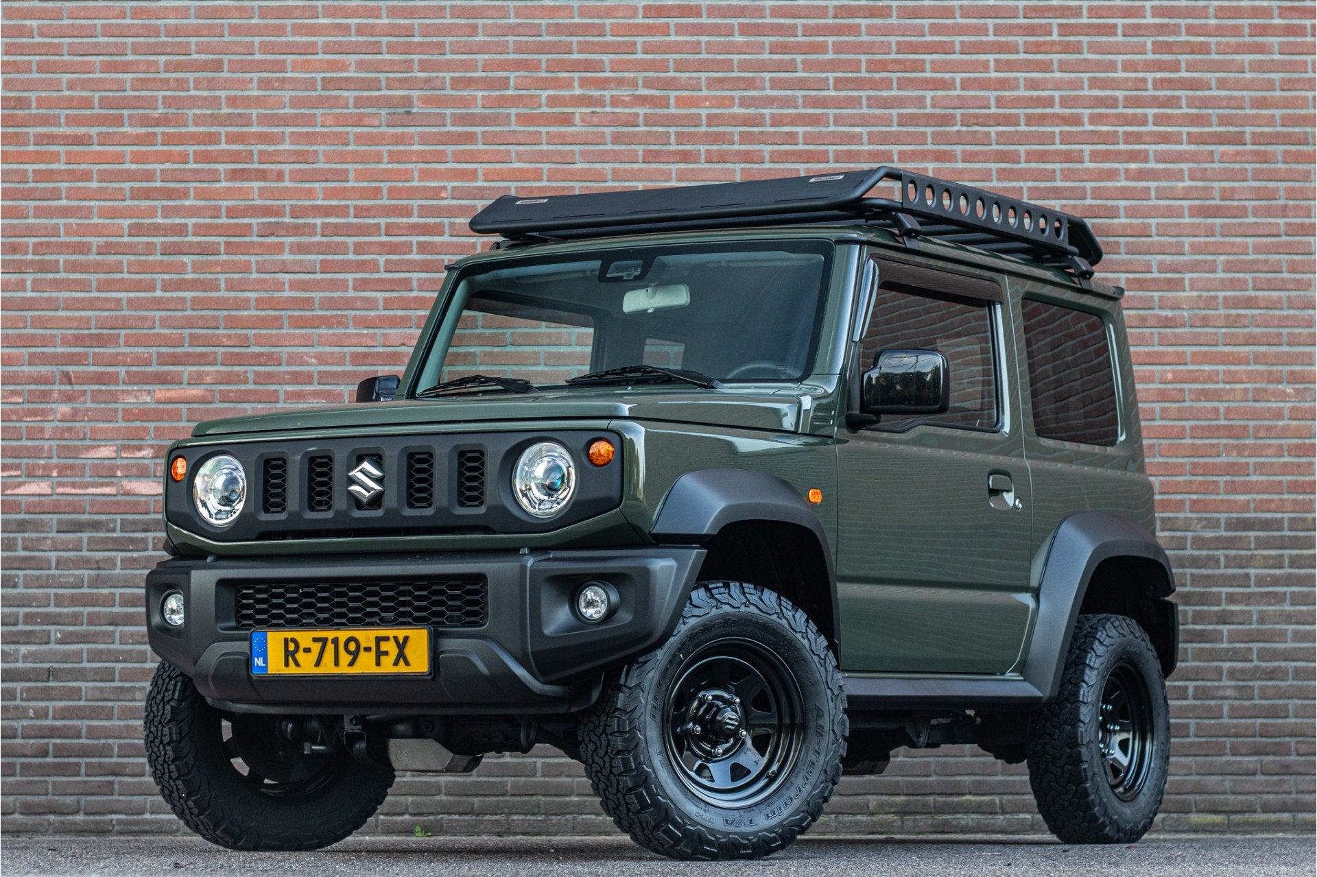 Suzuki Jimny 1.5 Allgrip Stijl, Stoelverwarming, Carplay, Fu, Gebruikt, Euro 6, 4 cilinders, 4 stoelen