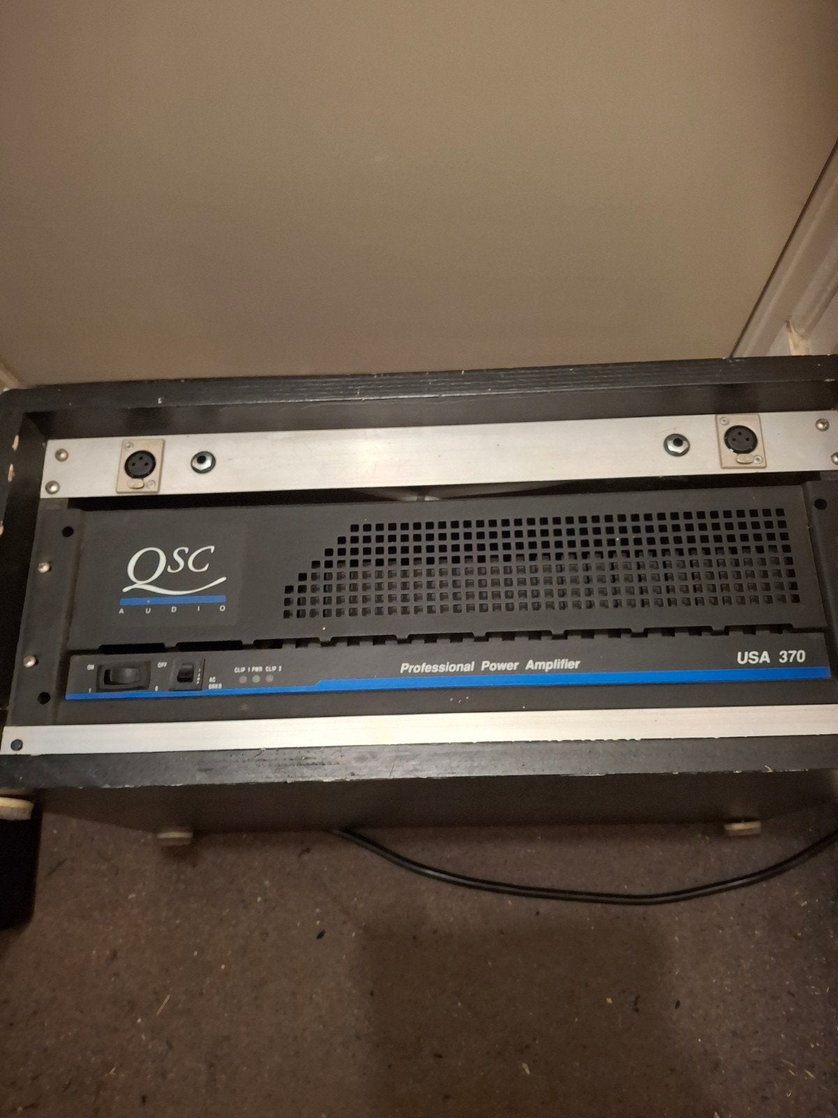 QSC USA 370 Professionele Eindversterker, Ophalen, Gebruikt, Minder dan 500 watt, P.A.
