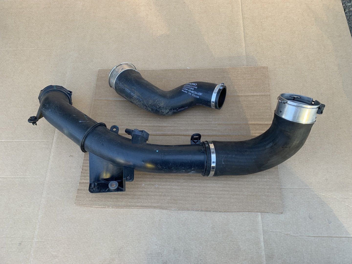 lynk&co 01 turboslang links / rechts 8888821440 8888821408, Gebruikt, -, Overige automerken, -