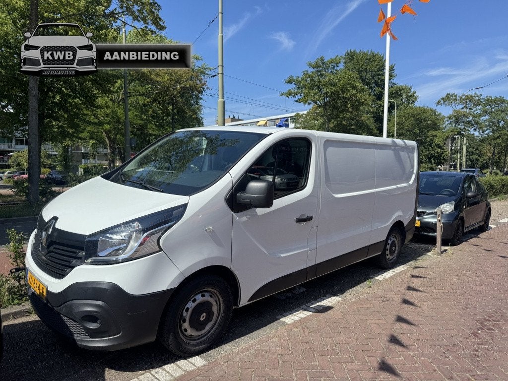 Renault Trafic 1.6 dCi T29 L2H1 Airco Trekhaak Motor defect, Auto's, Bestelauto's, Euro 5, 15 km/l, Gebruikt, 4 cilinders