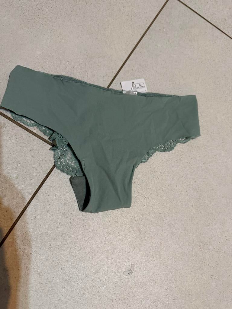 Hema Slipje XS Groen Kant, Kleding | Dames, Ondergoed en Lingerie, Ophalen of Verzenden, Groen, Slip