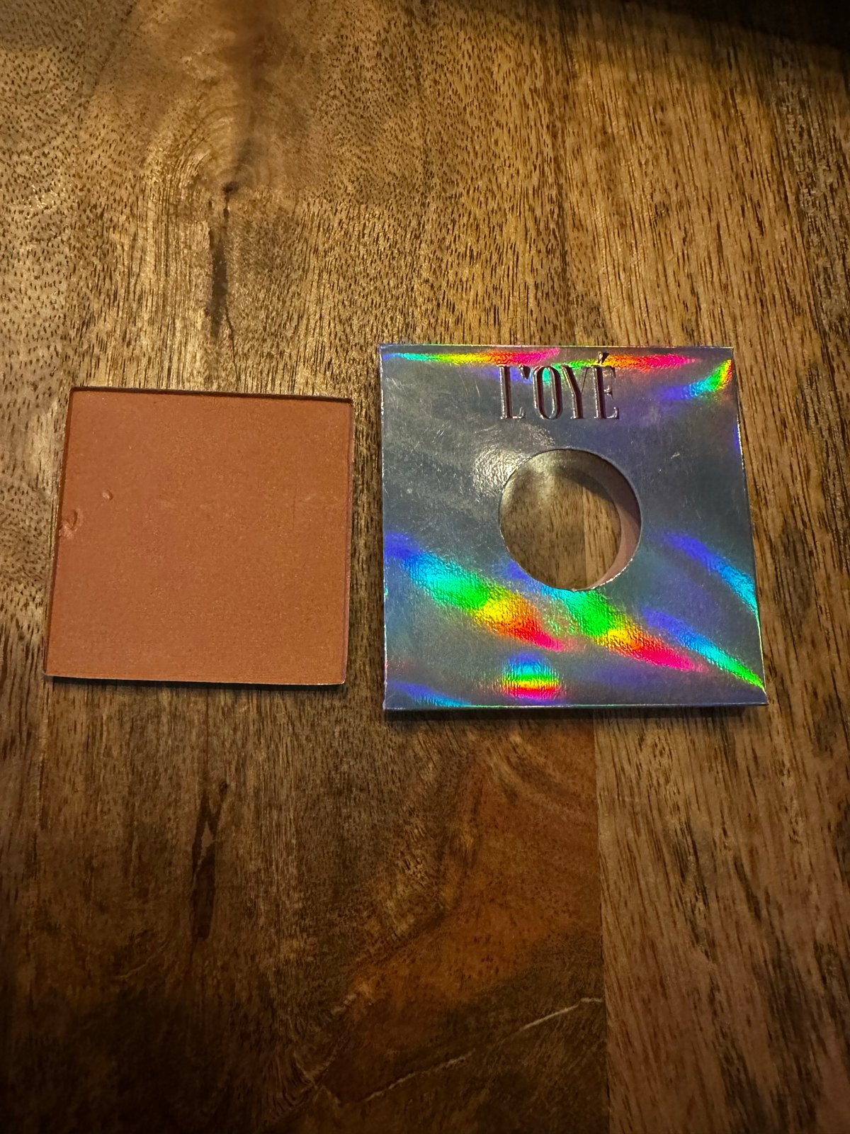 L'OYÉ Pressed Blush - Kiss Up (Nieuw, Ongebruikt), Wangen, Overige kleuren, Nieuw, Ophalen of Verzenden