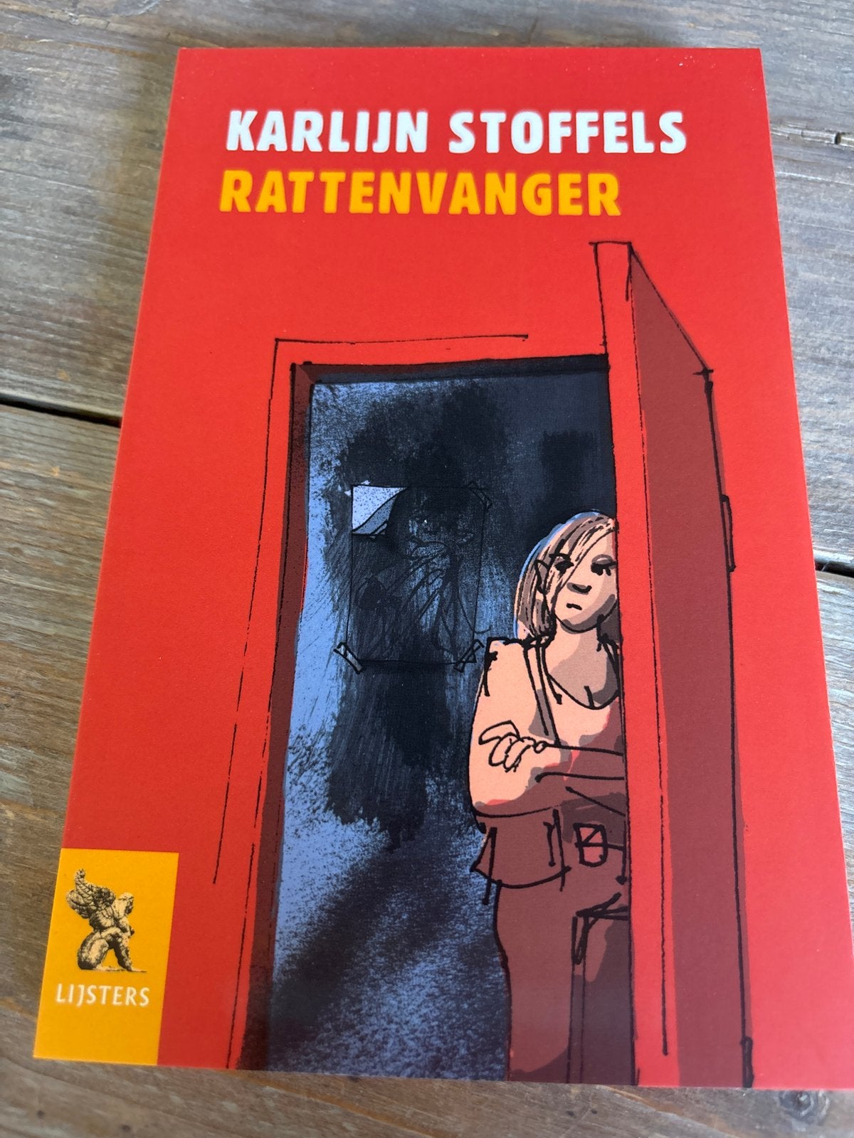 Rattenvanger - Karlijn Stoffels (Jeugdboek), Ophalen of Verzenden, Gelezen, Fictie