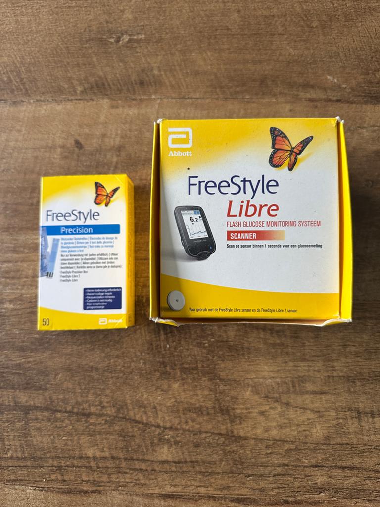 Freestyle Libre Scanner & Bloedglucosestrips, Diversen, Verpleegmiddelen, Ophalen of Verzenden, Zo goed als nieuw