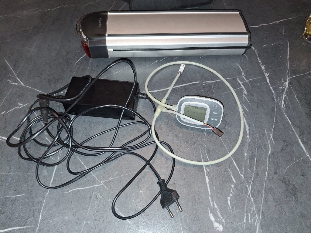 Gazelle Battery with charger and Display, Ophalen of Verzenden, Zo goed als nieuw