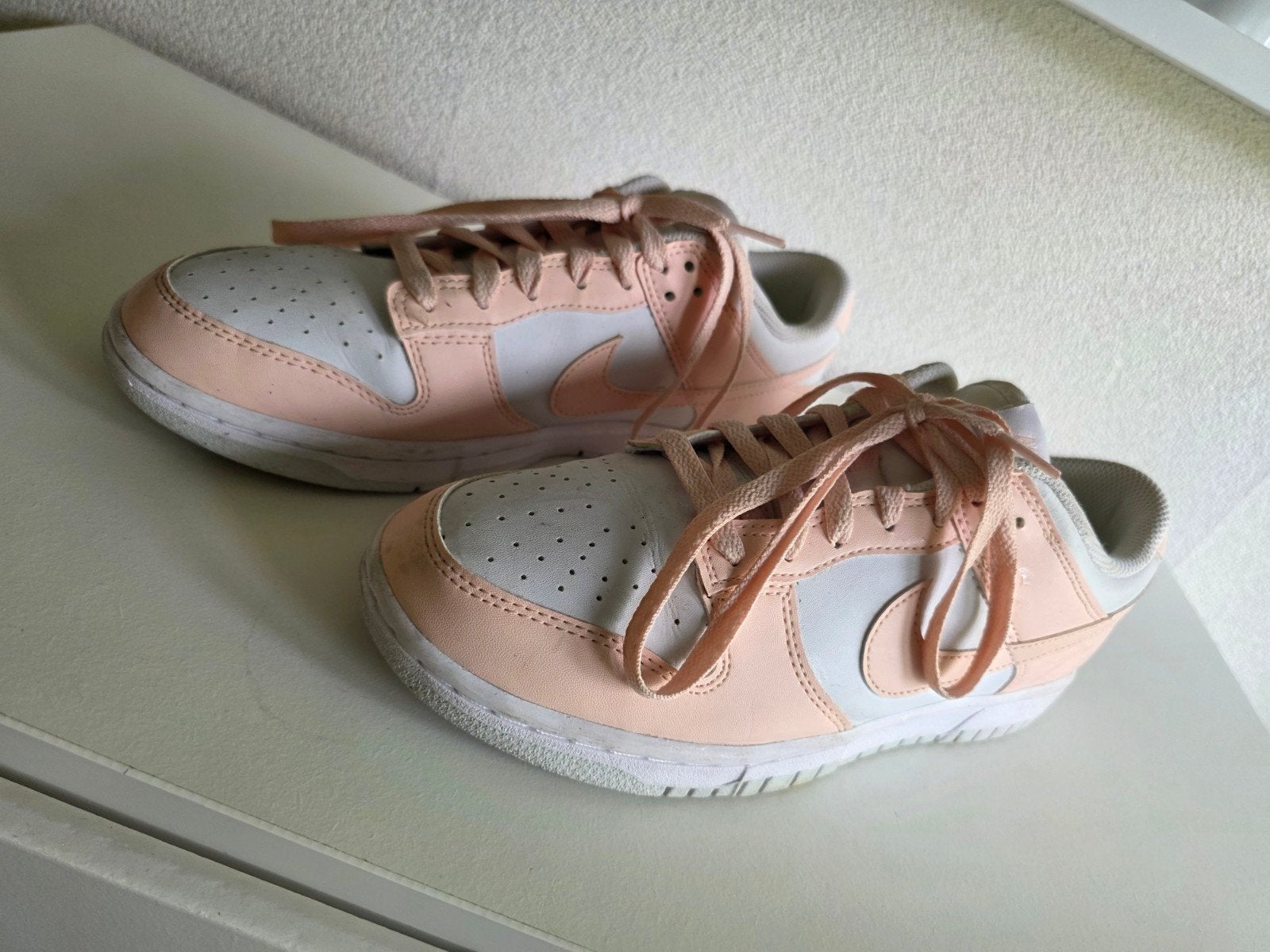 Nike Dunk Low Next Nature Pale Coral - Maat 40,5, Nike, Ophalen of Verzenden, Roze, Sneakers of Gympen