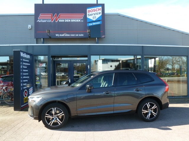 Volvo XC60 T6 Twin Engine 340pk Geartronic AWD R-Design Trek, Gebruikt, Euro 6, 1969 cc, 138 €/maand