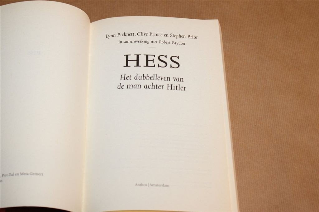 Hess — Het Dubbelleven van de Man achter Hitler, Dik Boek, Ophalen of Verzenden, Tweede Wereldoorlog, Gelezen, Overige onderwerpen