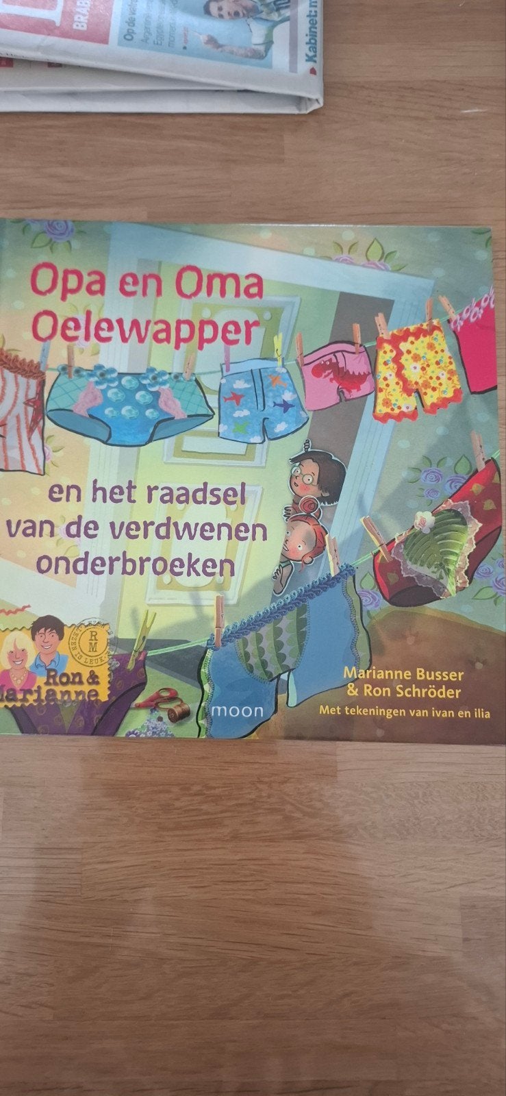 Opa en Oma Oelewapper ,de verdwenen onderb, Ophalen of Verzenden, Nieuw, Marianne Busser & Ron Schröder, 3 tot 4 jaar