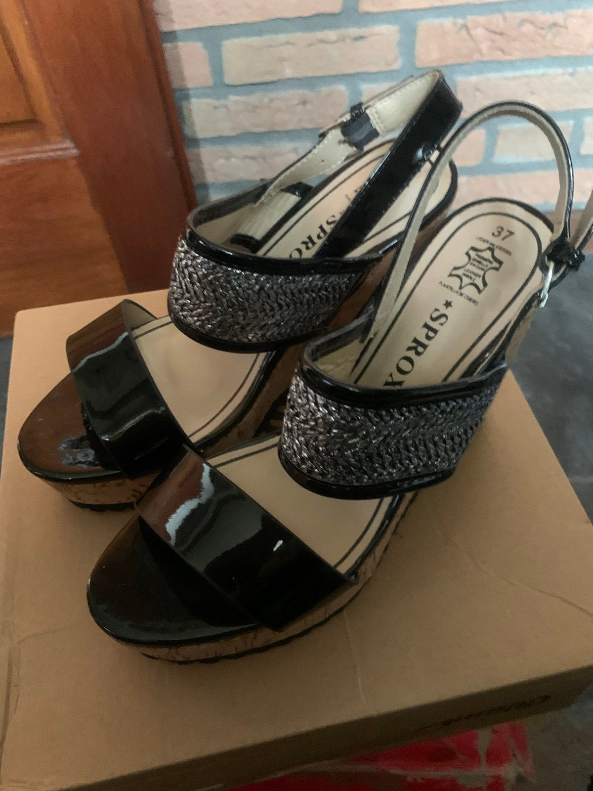 Zwarte Sprox sandalen met zilveren details - Maat 37, Ophalen of Verzenden, Gedragen, Zwart, Sandalen of Muiltjes
