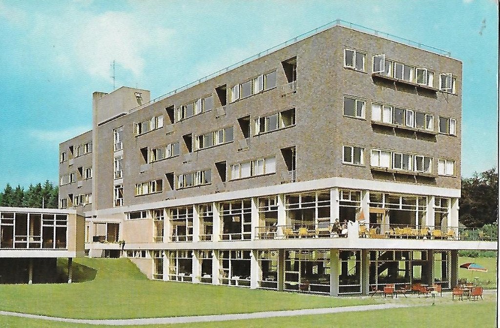 Beekbergen troelstra oord gelopen ansichtkaart ( 6211 ), Ophalen of Verzenden, 1980 tot heden, Gelopen, Gelderland