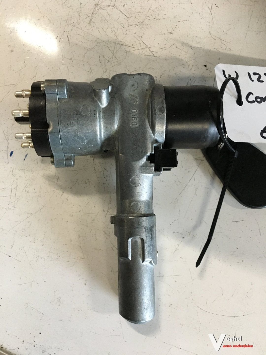 Mercedes W123 1982 Handgeschakelde 4 bak  Contactslot met sl, Gebruikt, -, -, Ophalen of Verzenden