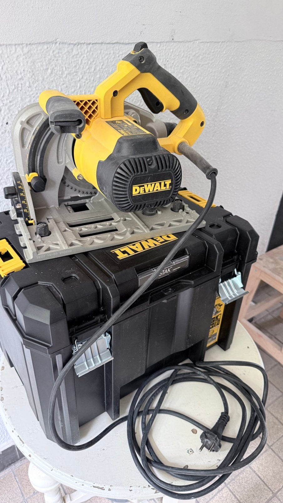 DeWalt invalzaak, Verzenden, Zo goed als nieuw, Elektrisch