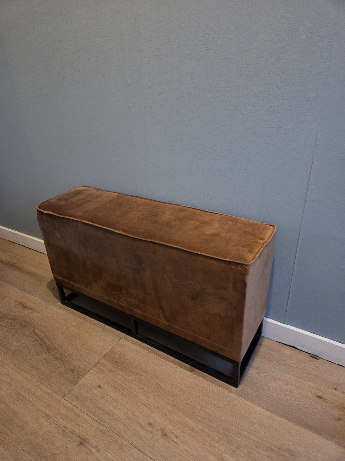 Smal industrieel halbankje (70 cm) – Cognac, Ophalen, Overige materialen, Nieuw, Minder dan 50 cm