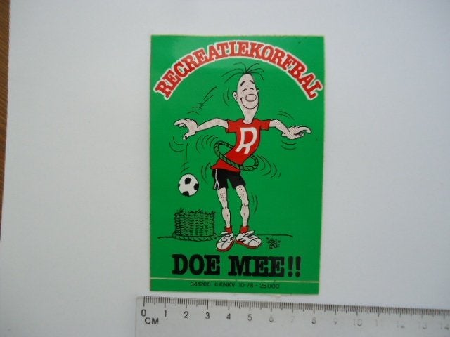 sticker 1978 Korfbal strip gorter sport nl doe mee retro, Verzenden, Zo goed als nieuw