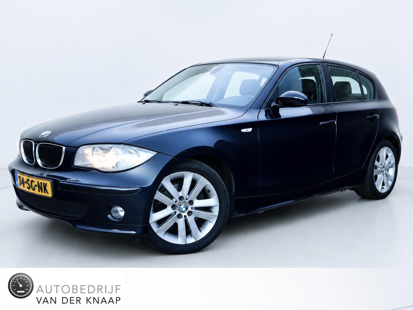 BMW 1-serie 120i Anniversary | Clima | Cruise | Multimedia/N, Auto's, BMW, Achterwielaandrijving, 4 cilinders, 150 pk, Blauw