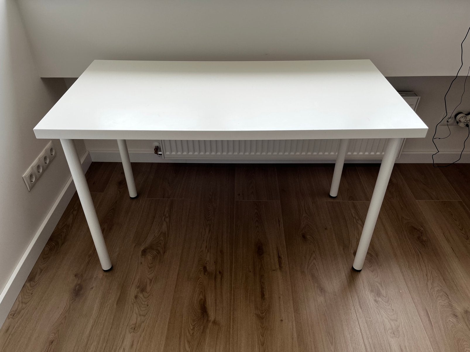IKEA Tafel/Bureau 140x60 cm - Wit, Huis en Inrichting, Bureaus, Ophalen, Gebruikt, Spaanplaat of MDF, IKEA