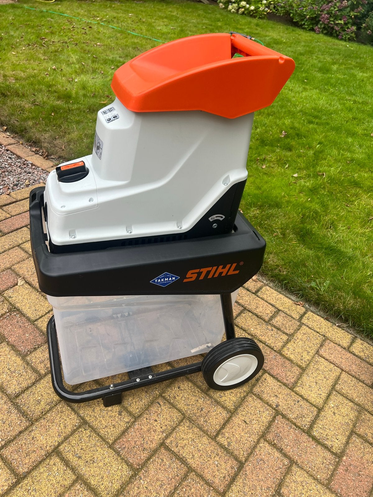 Stihl GHE 140 L Elektrische Hakselaar met Opvangbak, Ophalen, Zo goed als nieuw, Elektrisch, Met opvangbak