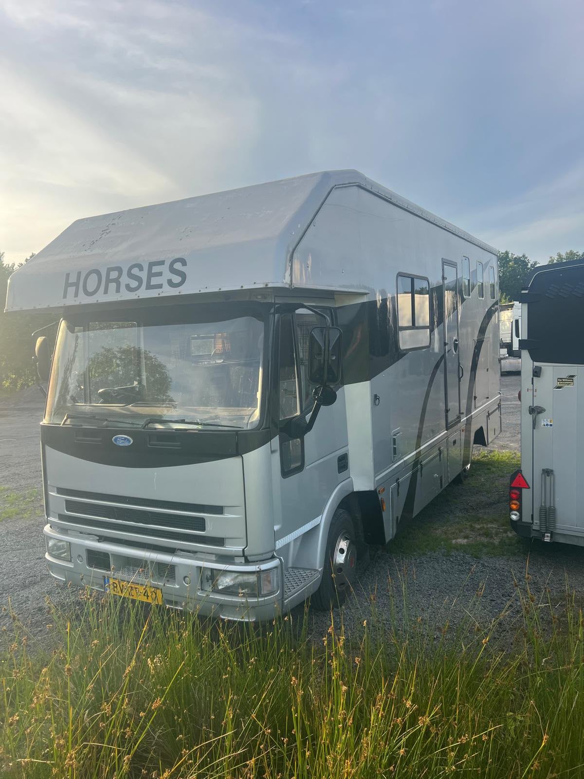 Iveco | Lifestock-carrier 3 paards | camper |, Overige merken, Buscamper of Camperbus, Ringverwarming, Tot en met 3