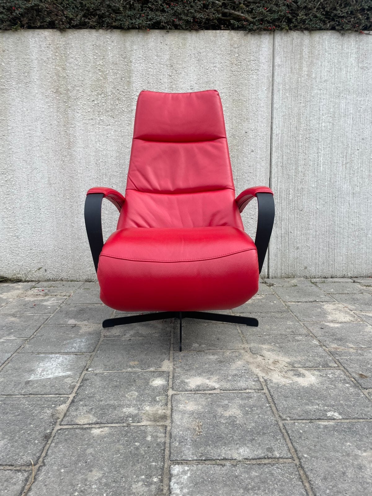 Z.g.a.n. rode prominent humberto relax fauteuil / relaxstoel, Huis en Inrichting, Fauteuils, Ophalen, Minder dan 75 cm, Stof, 50 tot 75 cm