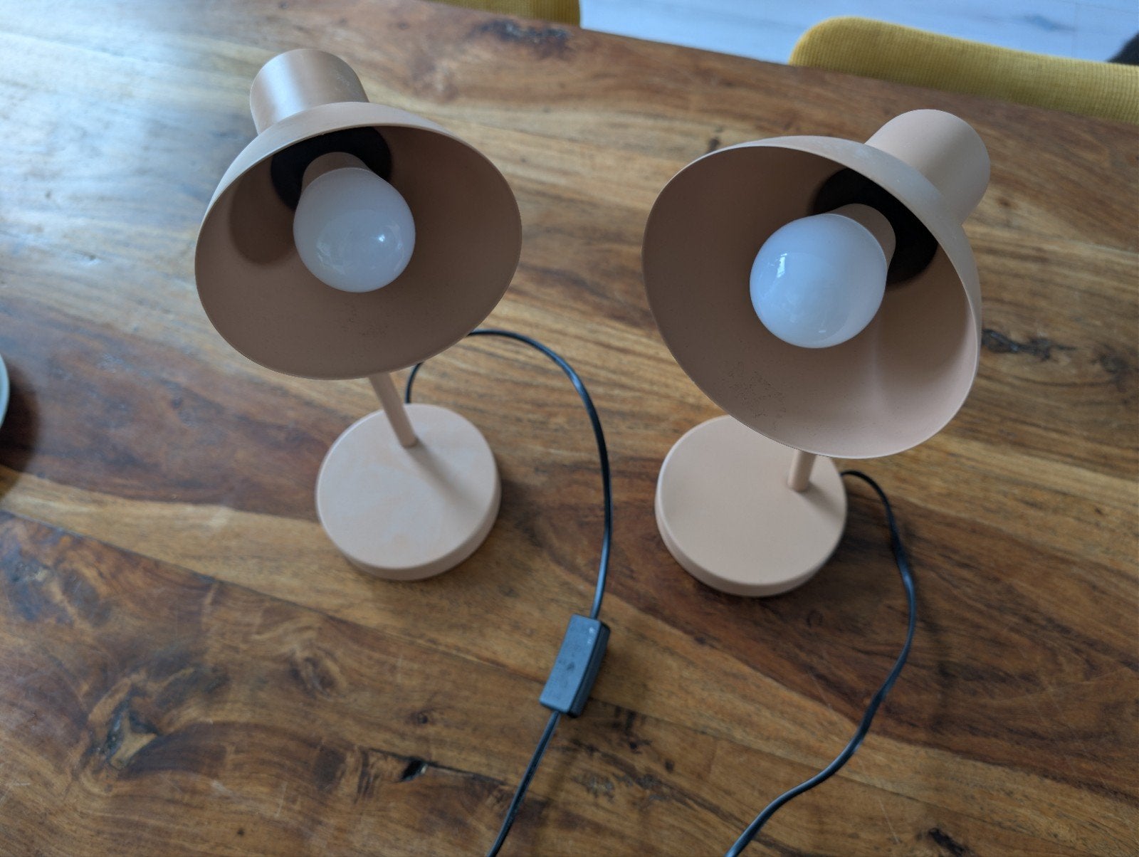 Twee Action lampen inclusief LED lampjes, Huis en Inrichting, Zo goed als nieuw, Ophalen, Beige, Inclusief lichtbron