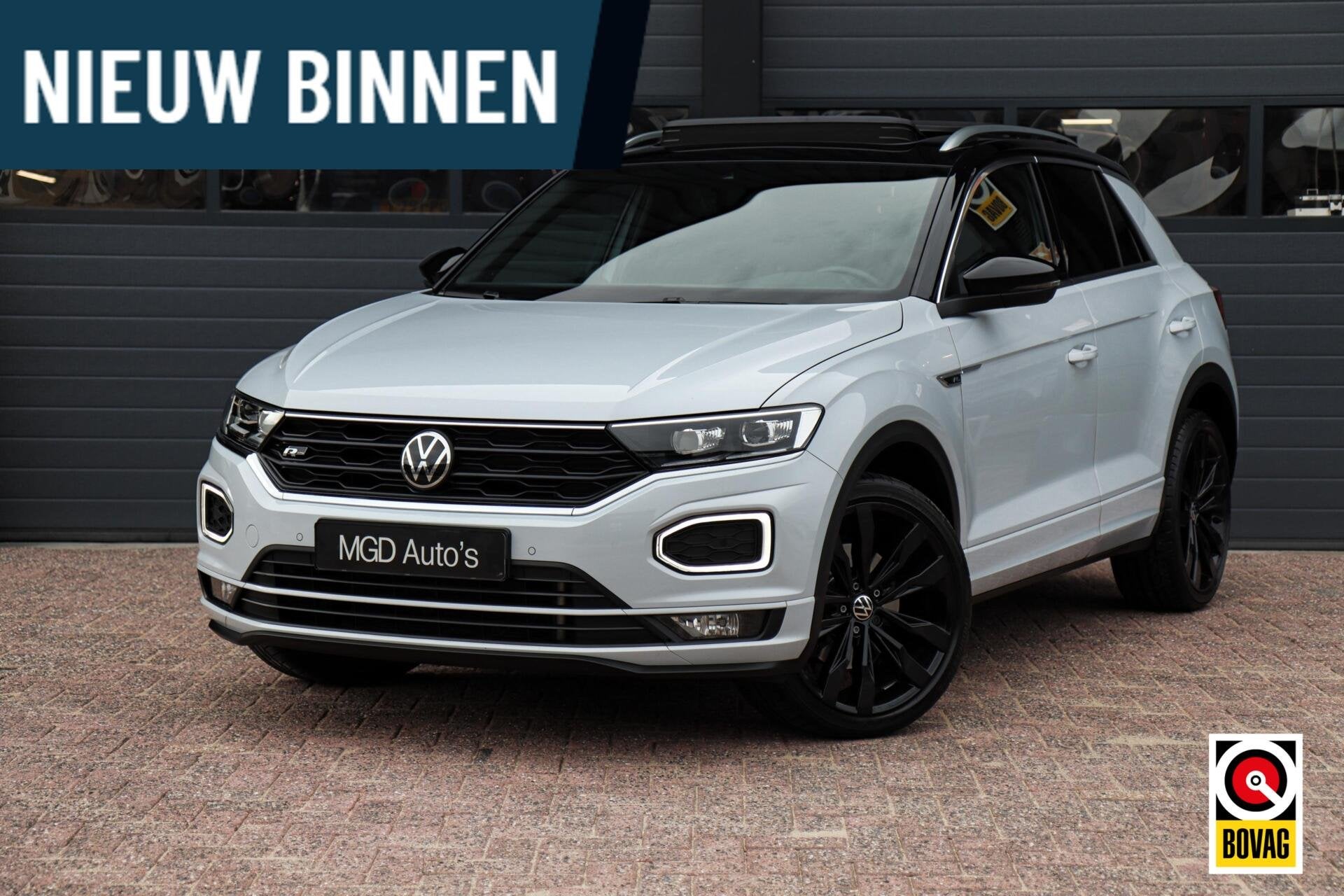 Volkswagen T-Roc 1.5 TSI Sport R-Line |LED|PANO|VIRTUAL|BEAT, Auto's, Volkswagen, Wit, Bedrijf, SUV of Terreinwagen, 16 km/l