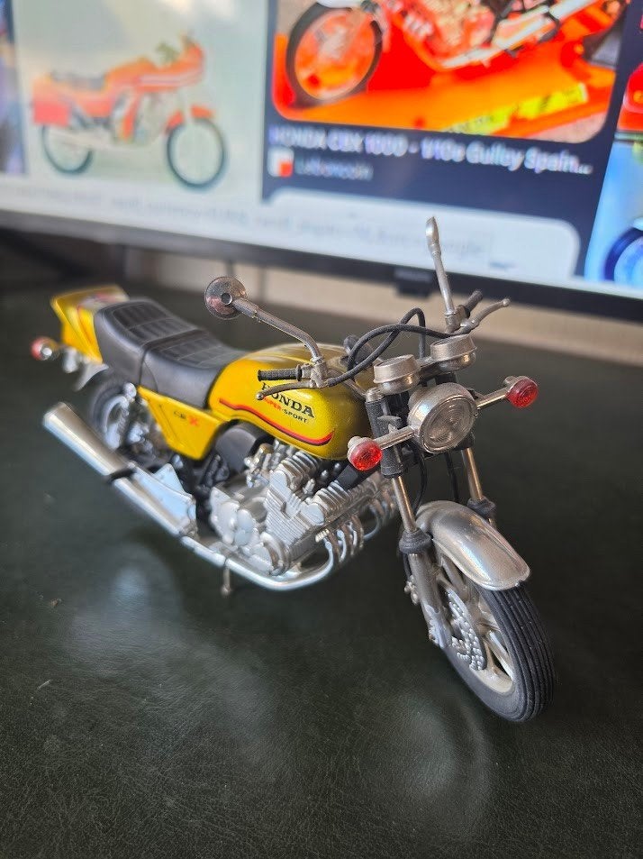 Guiloy Honda cbx1000 6 cil 1/10 1978, Hobby en Vrije tijd, Modelauto's | 1:5 tot 1:12, Ophalen of Verzenden, Zo goed als nieuw