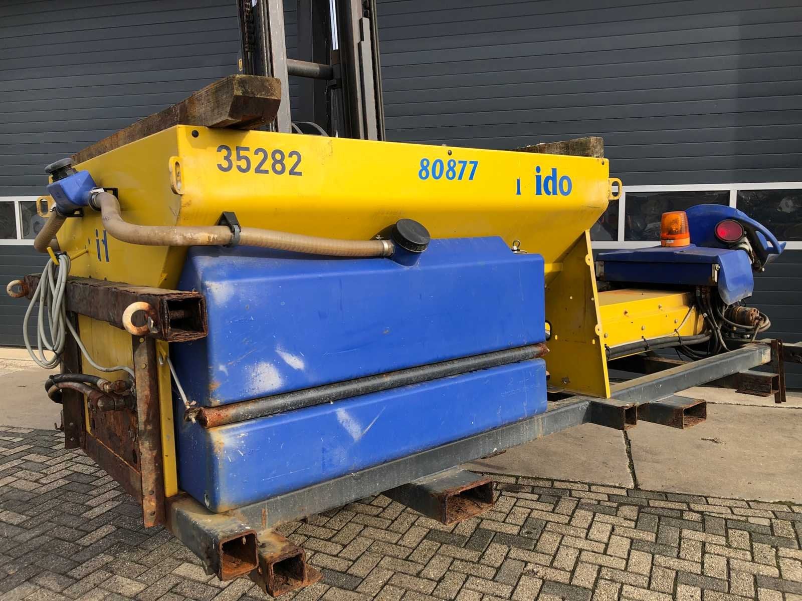 2000 Nido Stratos B06L-27 Zoutstrooier