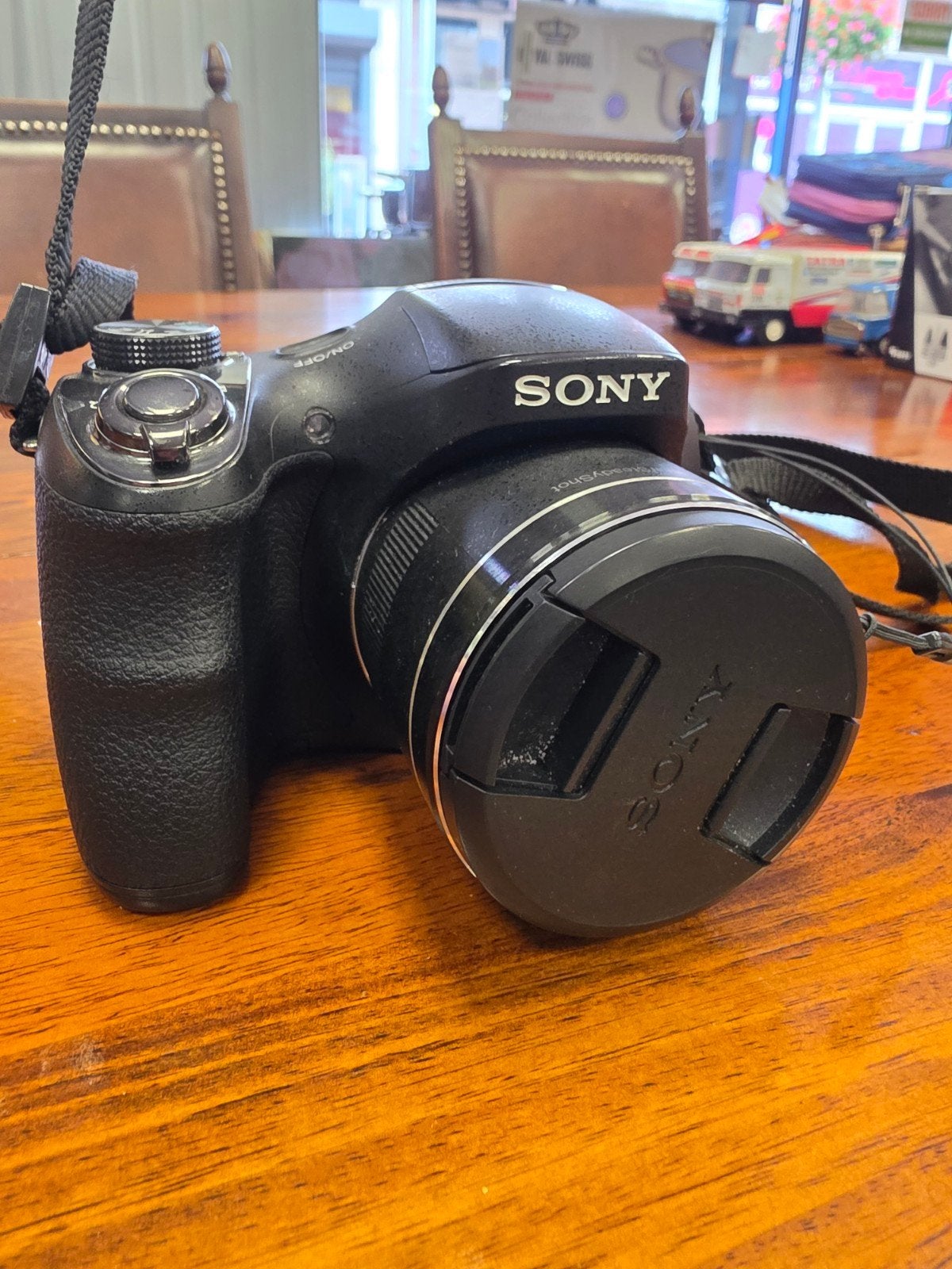 Sony DSC-H300 Bridgecamera - 20.1 MP, 35x optische zoom, Audio, Tv en Foto, Ingebouwde flitser, 1-7-1 Konan, Minato-ku, Tokyo 108-0075, Japan