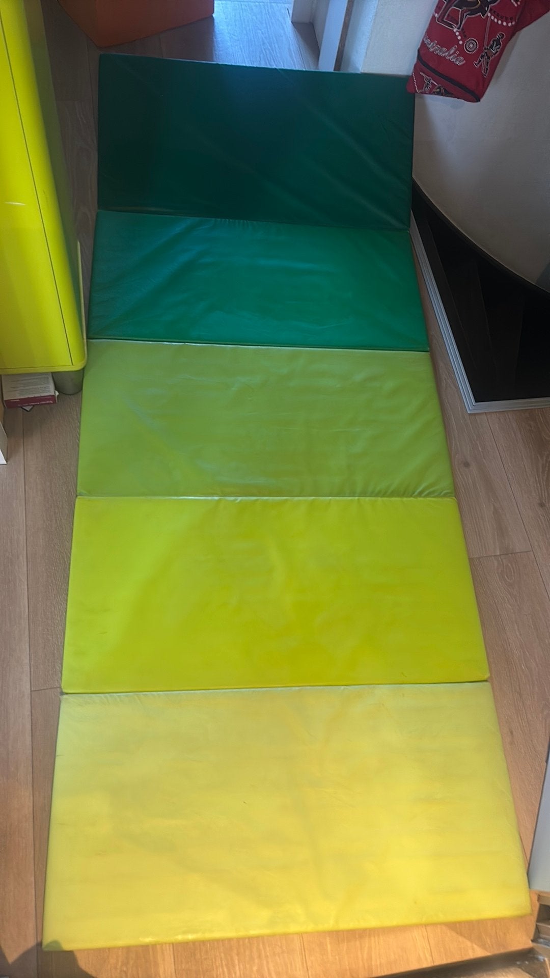 Ikea gymmat, Ophalen, Zo goed als nieuw, Materiaal