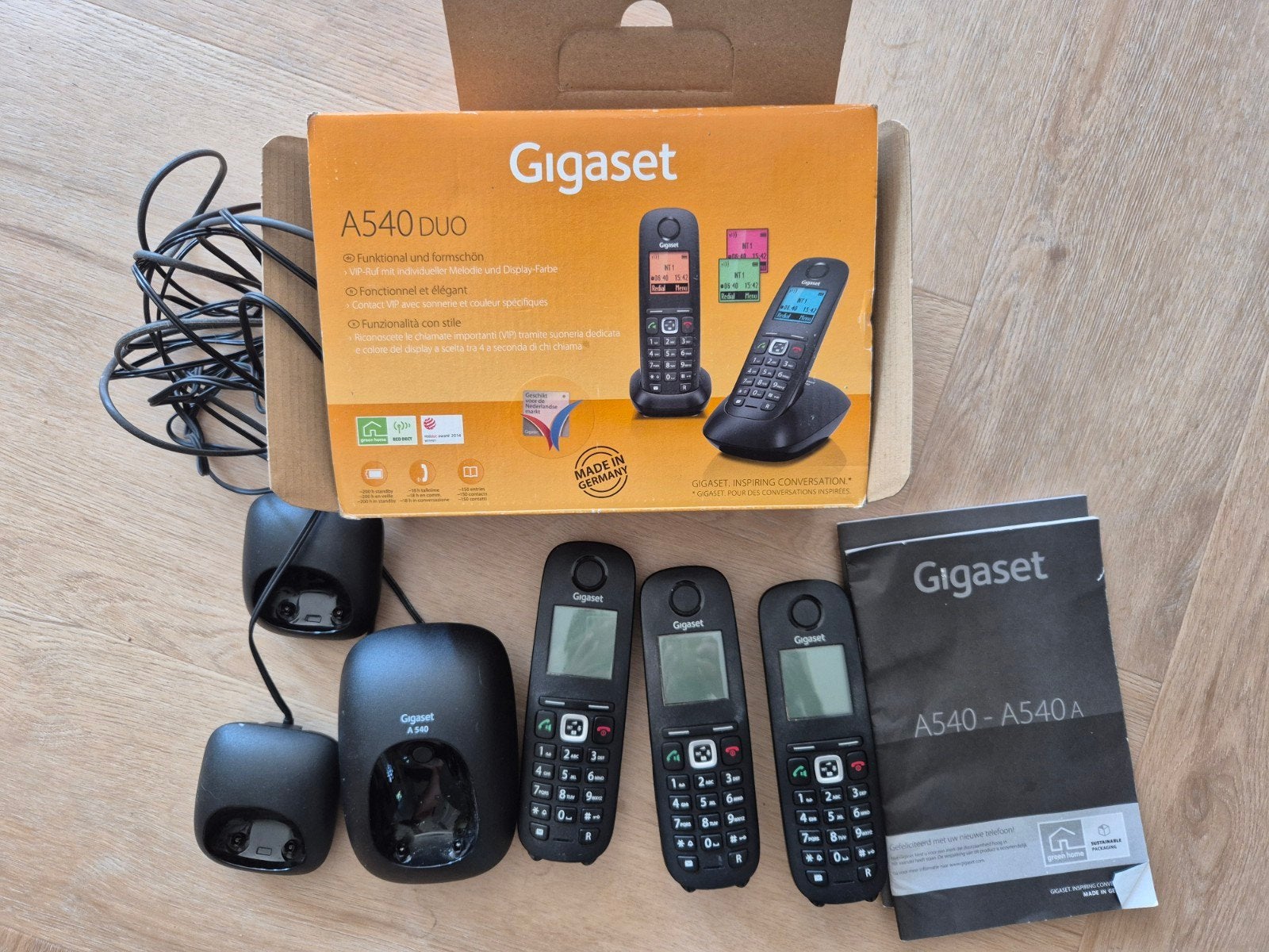 Gigaset A540 draadloze huistelefoon met 3 handsets, Telecommunicatie, Vaste telefoons | Handsets en Draadloos, Ophalen of Verzenden