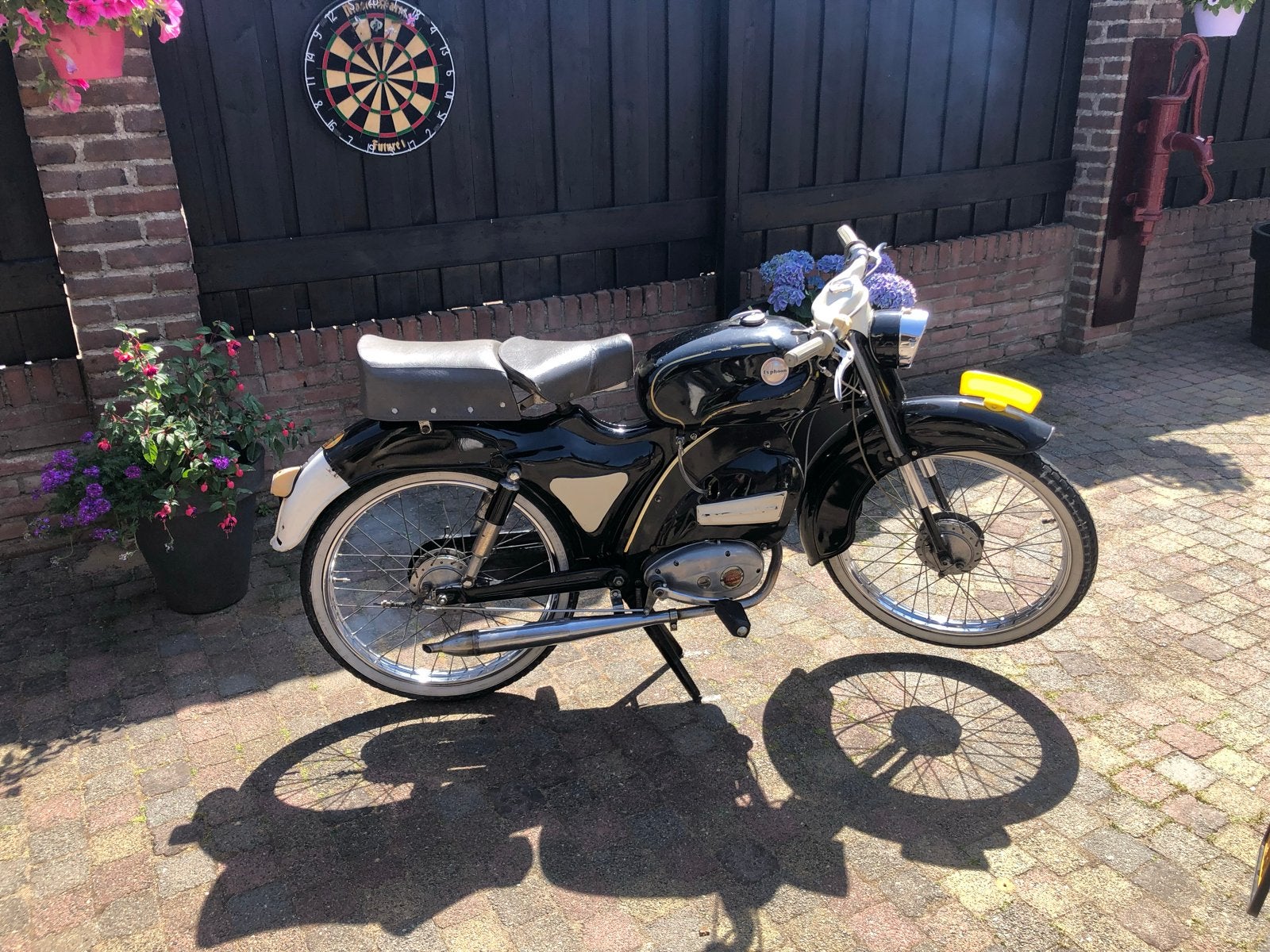 Te koop: Tyfoon BJ 1954 in originele, goed rijdende staat, Fietsen en Brommers, Brommers | Oldtimers, Ophalen of Verzenden, Overige merken