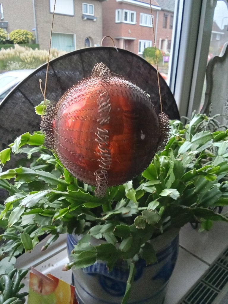 aparte kerstbal met leonische draad iets lijkt op planeet, Ophalen of Verzenden, Gebruikt