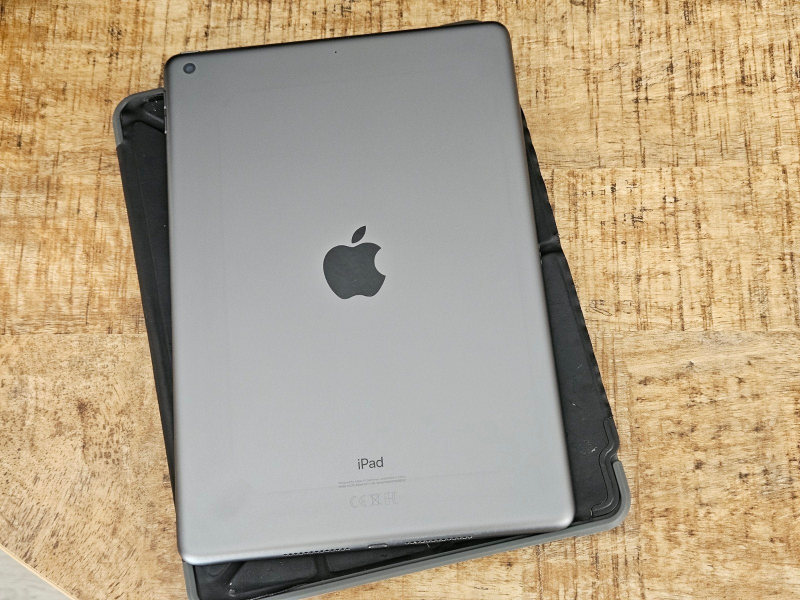 Foto 3 van iPad 8e generatie 10.2 nieuwstaat