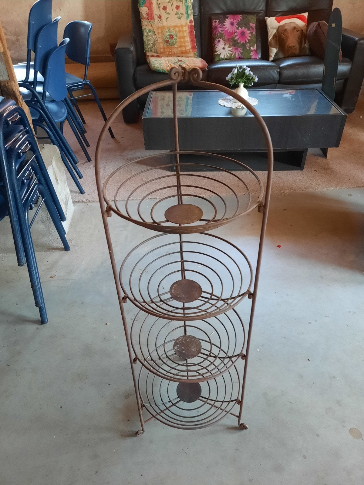 Etagere, Ophalen