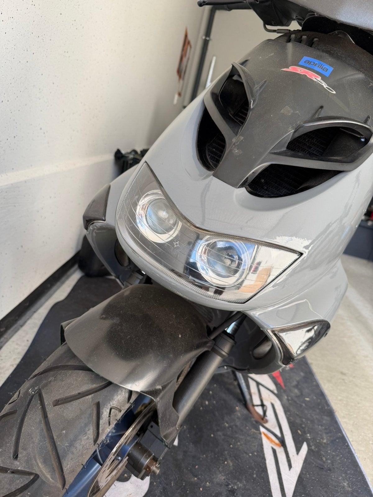 Aprilia Sr50 50cc (Nardo Grey), Ophalen, Tweedehands, Offroadhelm, Overige merken