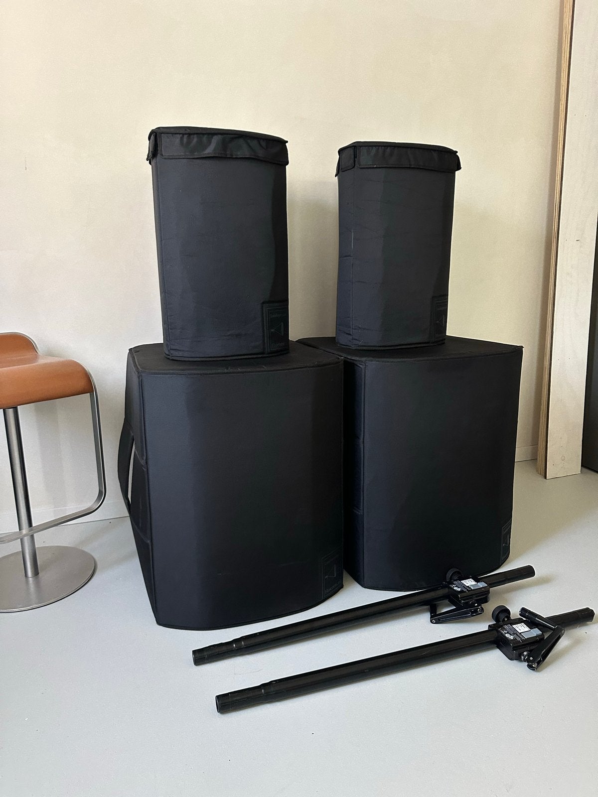 JBL PRX612M en PRX618S PA-set met hoezen en netsnoeren, Ophalen, Inclusief kabels, JBL, Speakerset