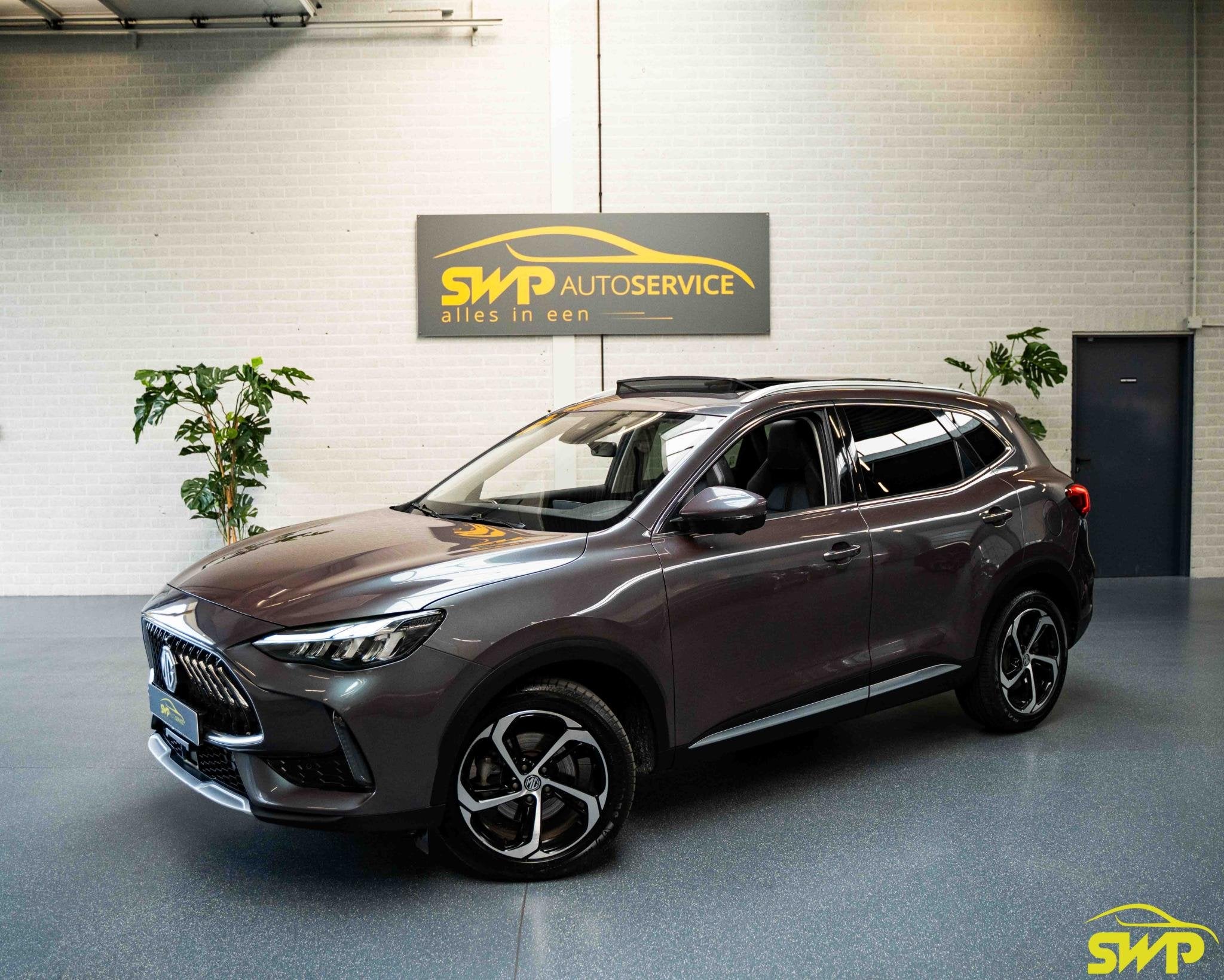 MG EHS 1.5 Luxury MHEV | Pano | Speciale kleur! | 360 cam |, Auto's, Stof, Gebruikt, Euro 6, 4 cilinders