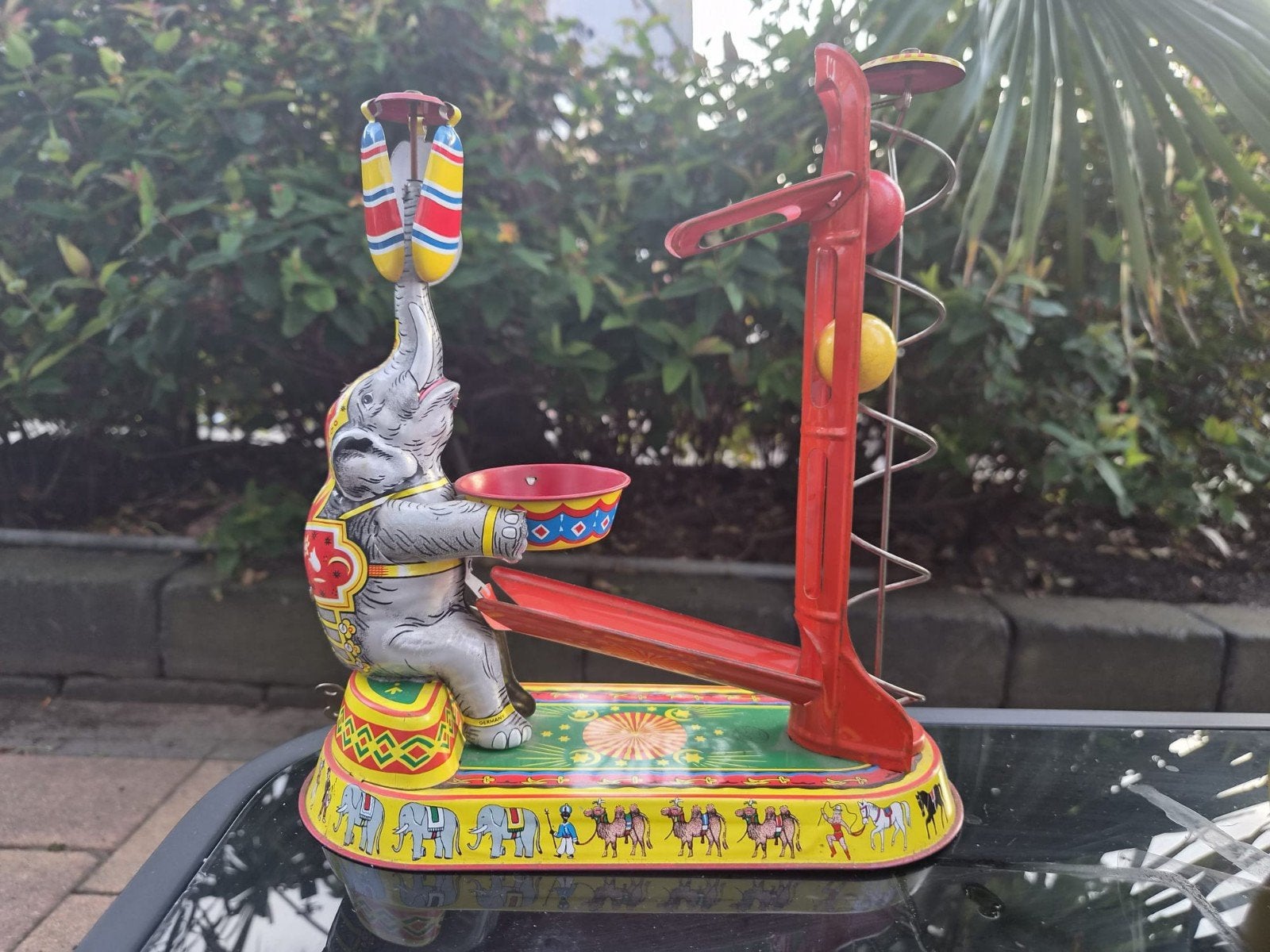 blikken olifant met ballenbaan - Opwindbaar, Ophalen