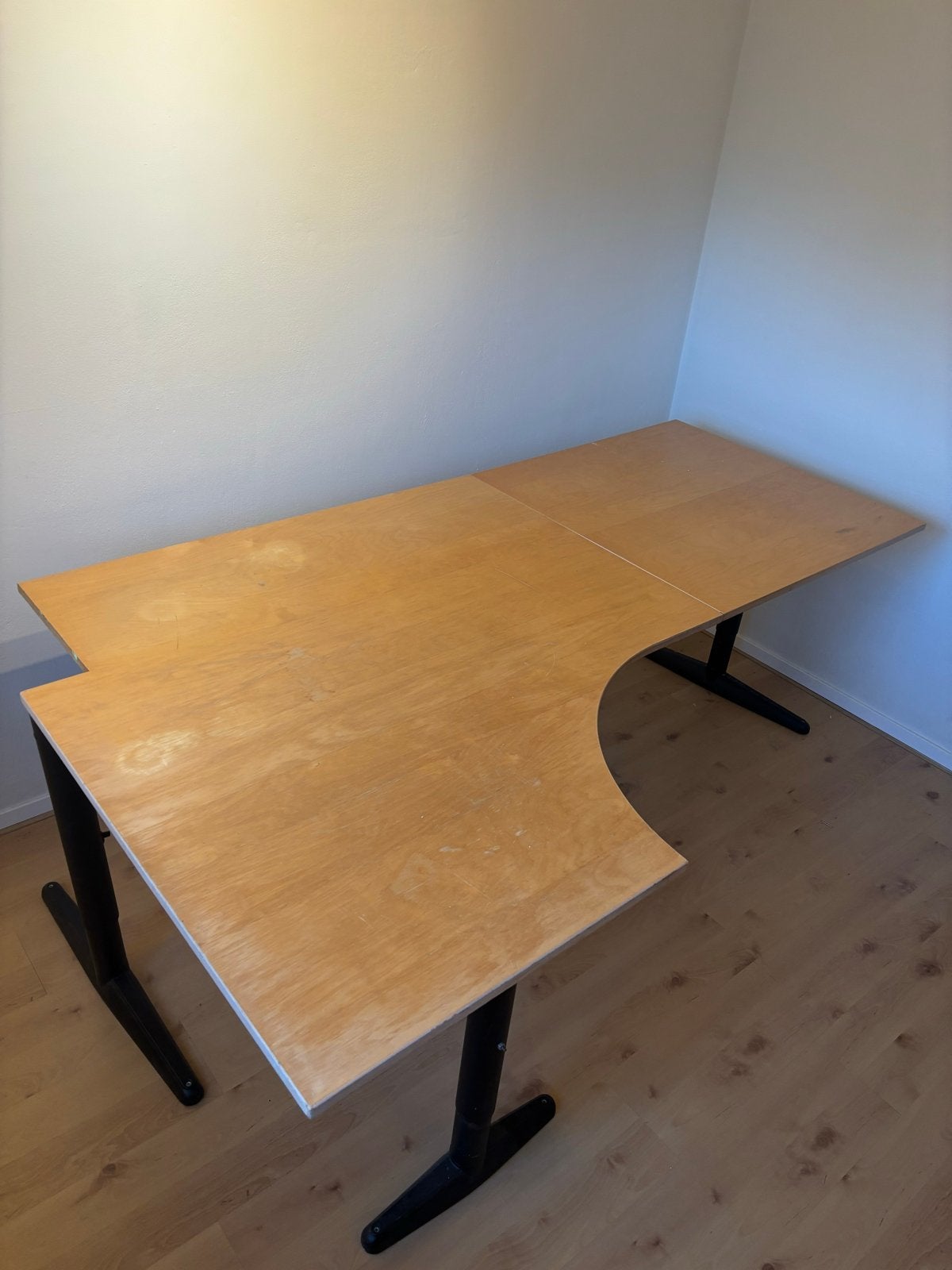 Houten hoekbureau / Grote Werktafel - Stevig en Ruim, Ophalen, Gebruikt, Hout, Hoekbureau