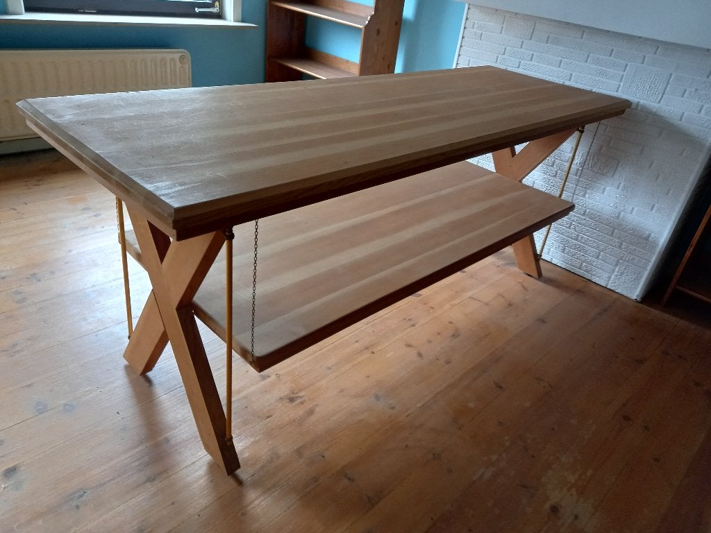 Presentatie tafel - SPOTPRIJS, Ophalen, Zo goed als nieuw