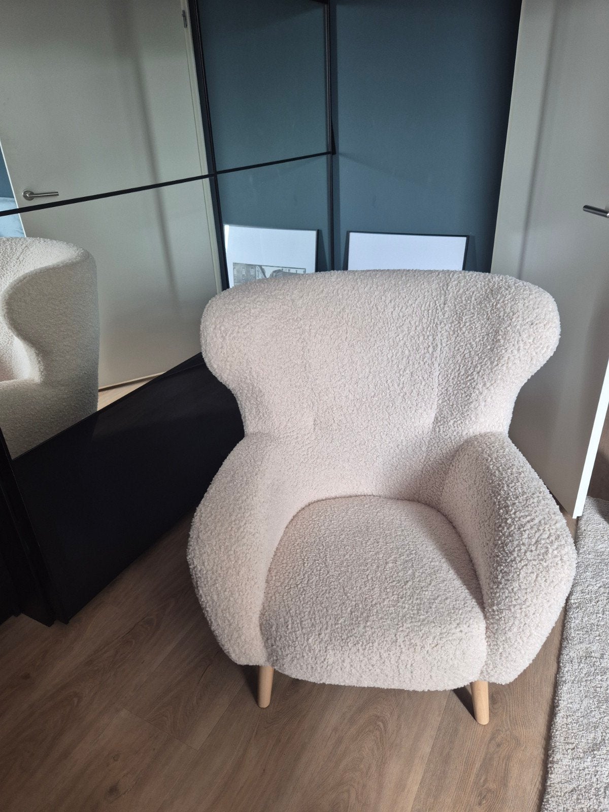 Comfortabele Bouclé Fauteuil - Crème Wit, Ophalen, Zo goed als nieuw, Hout, Modern, Organisch, Bouclé