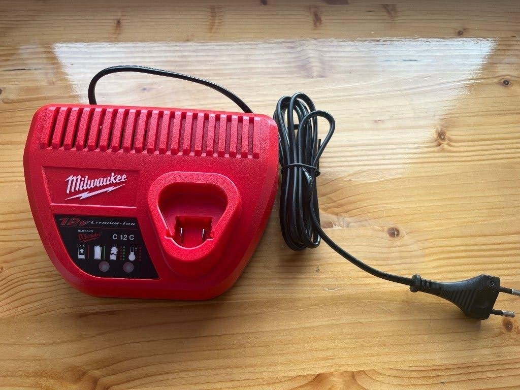 Milwaukee C12 C oplader voor M12 machines, Ophalen of Verzenden, Nieuw, Overige typen