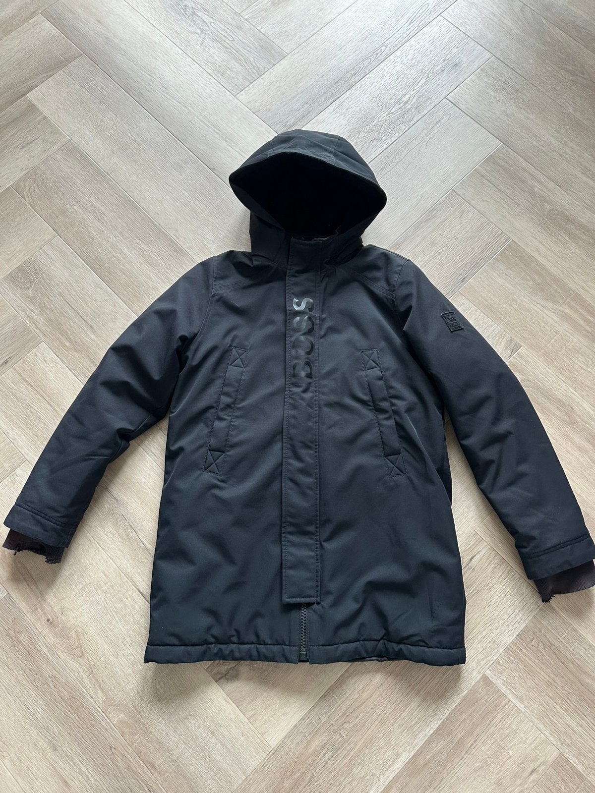 Hugo boss winterjas maat 12, Kinderen en Baby's, Ophalen of Verzenden, Gebruikt, Jongen, Jas