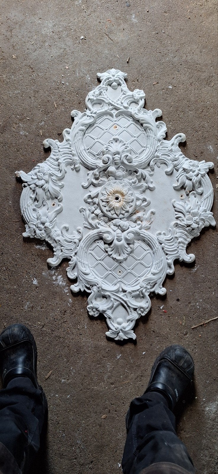 plafond ornament, Ophalen, Gebruikt